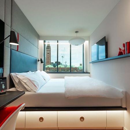 Citizenm London Victoria Station Hotel ภายนอก รูปภาพ