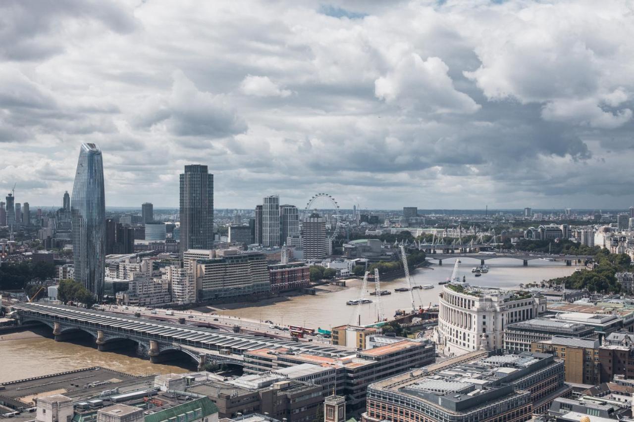 Citizenm London Victoria Station Hotel ภายนอก รูปภาพ