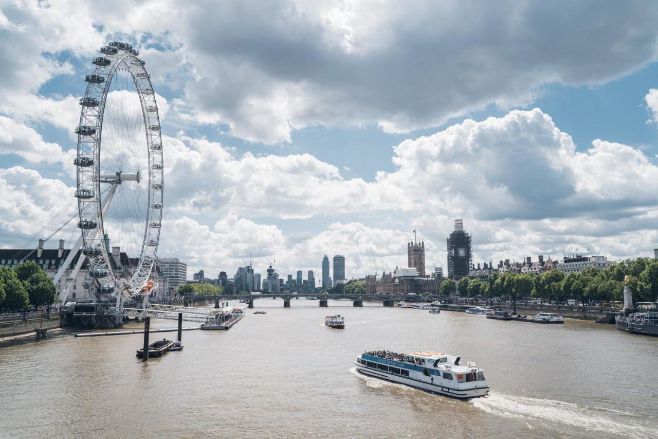 Citizenm London Victoria Station Hotel ภายนอก รูปภาพ