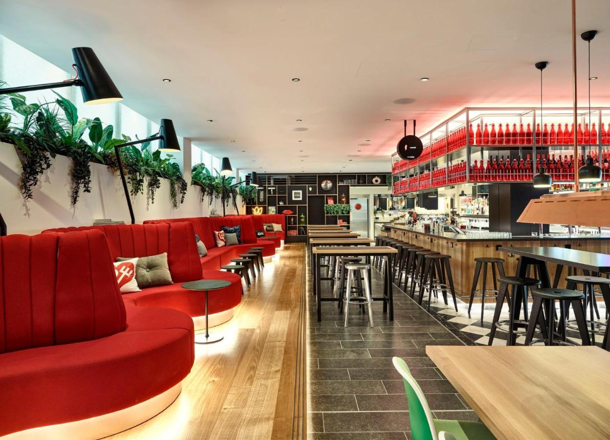 Citizenm London Victoria Station Hotel ภายนอก รูปภาพ